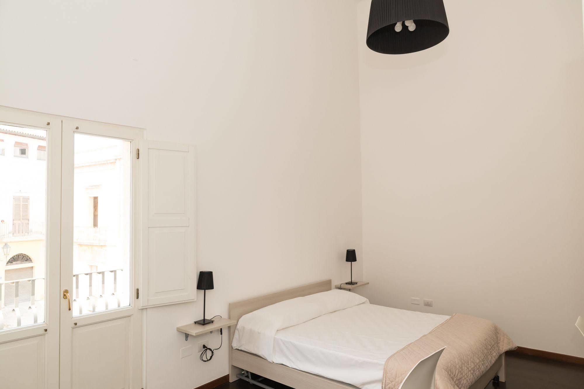 Gatto Bianco La Dimora Storica Bed and Breakfast Λέτσε Εξωτερικό φωτογραφία